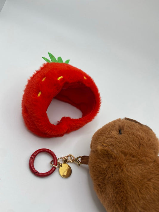 Fluffy CAPYFRAISE bazar bidule